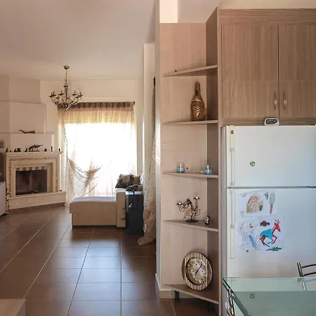 Family Private Summer Homes W. Yards Near